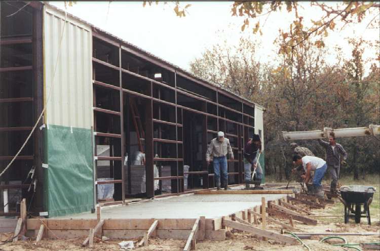 11-31-00.jpg (750x496; 50 KBytes)